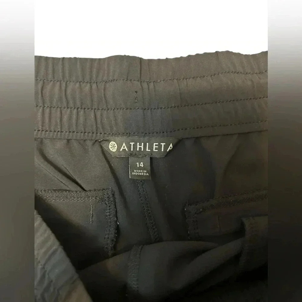 ATHLETA Baja Short Laser Cut Stretch Run Shorts Size 14 Black 4” Inseam Black - Picture 2 of 7